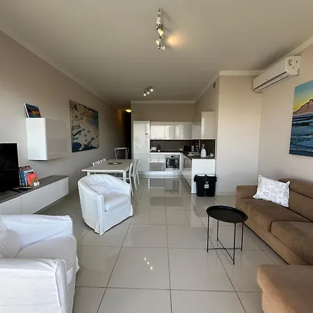 דירה House With Sea Views In The Center *