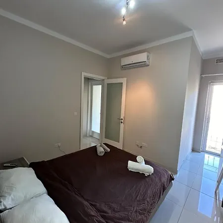 Apartment House With Sea Views In The Center Saint Julian's