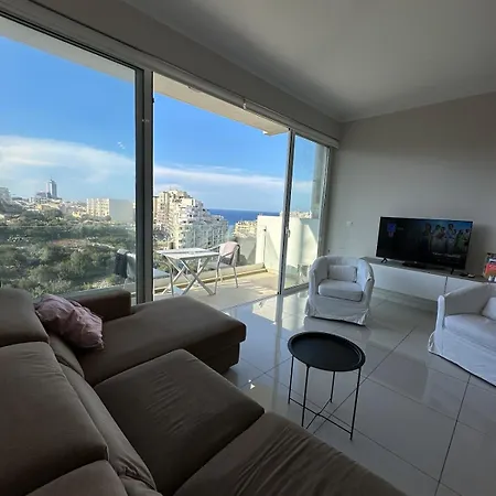 House With Sea Views In The Center