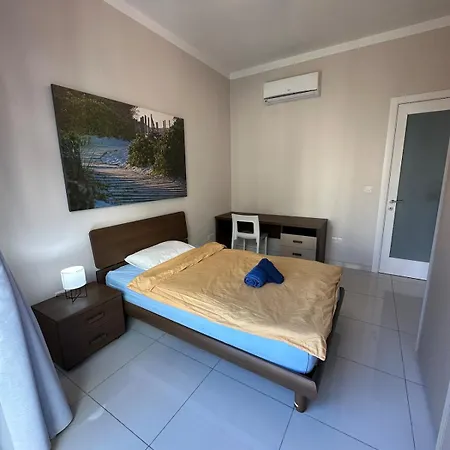 Apartment House With Sea Views In The Center Saint Julian's